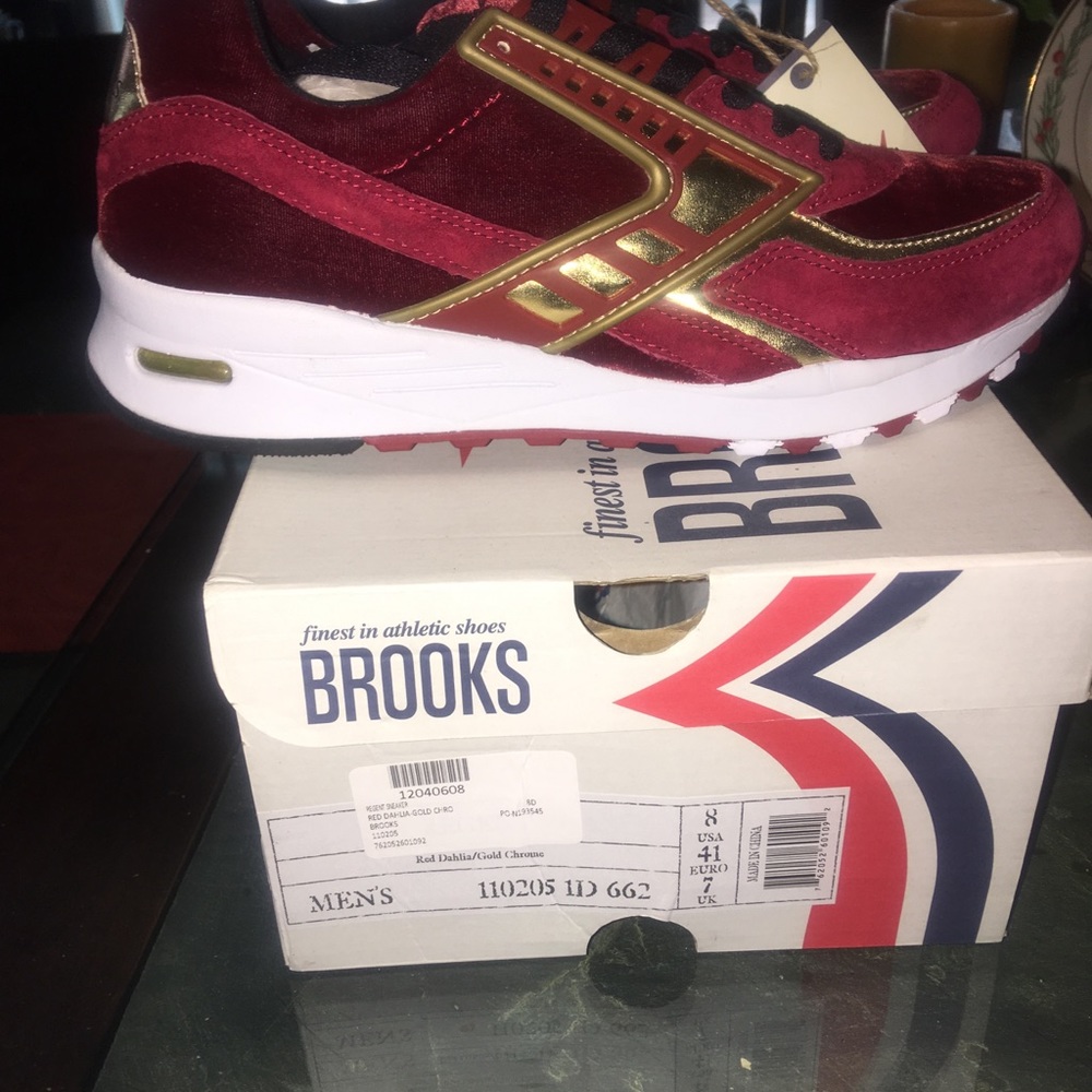 Brooks sneakers
